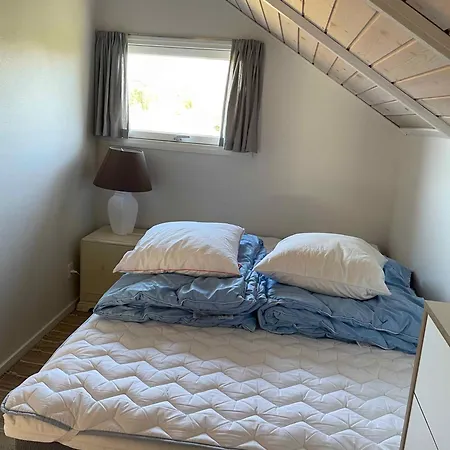 Cozy Summer House Near Эбельтофт