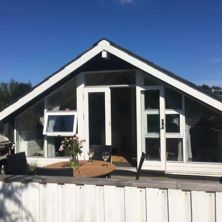 Feriehus Hyggeligt Ved *